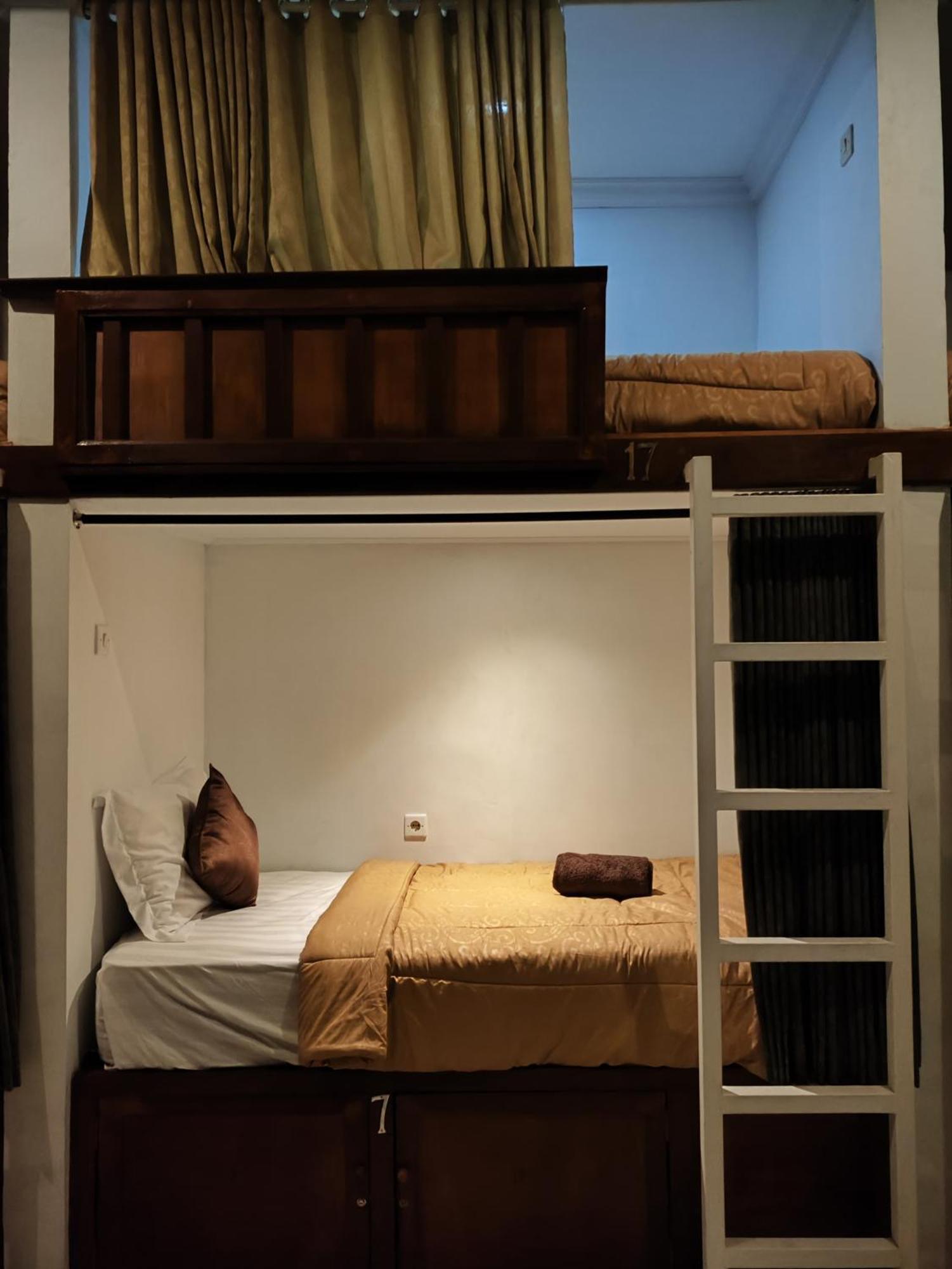 Ega S Hostel Batununggul Екстериор снимка