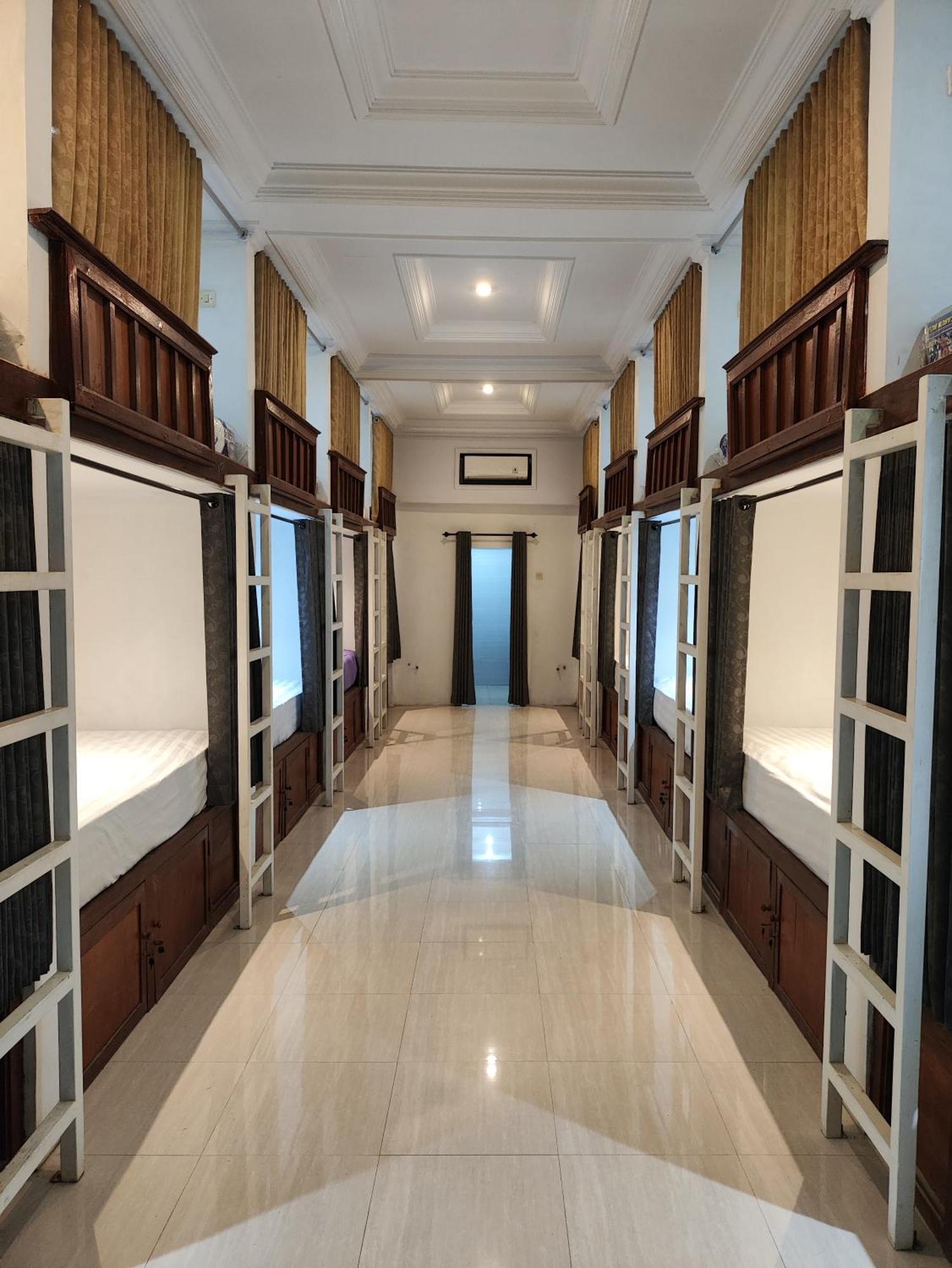 Ega S Hostel Batununggul Екстериор снимка