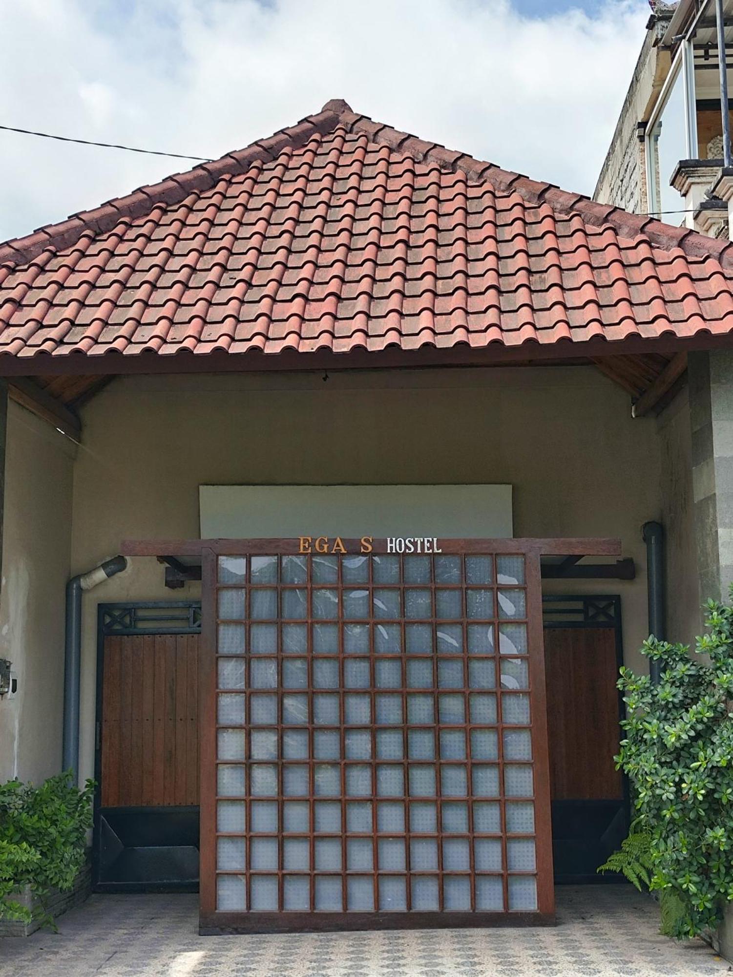 Ega S Hostel Batununggul Екстериор снимка